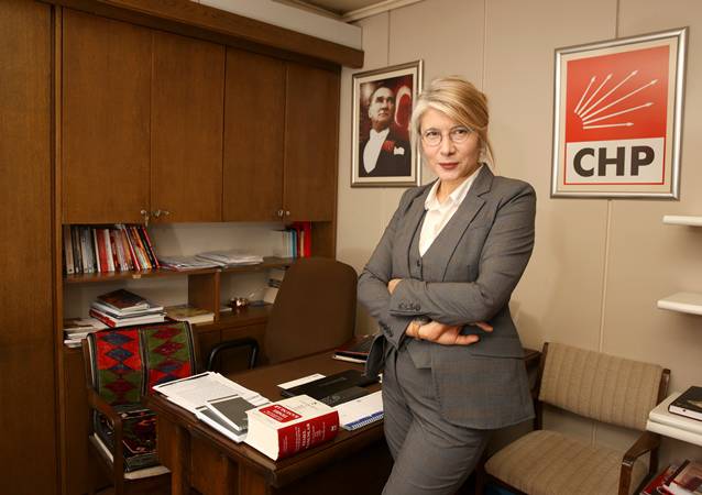 CHP MILLETVEKILI EMINE ULKER TARHAN